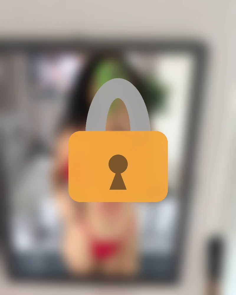 Annaaeeelle Mym Leak, créatrice MYM