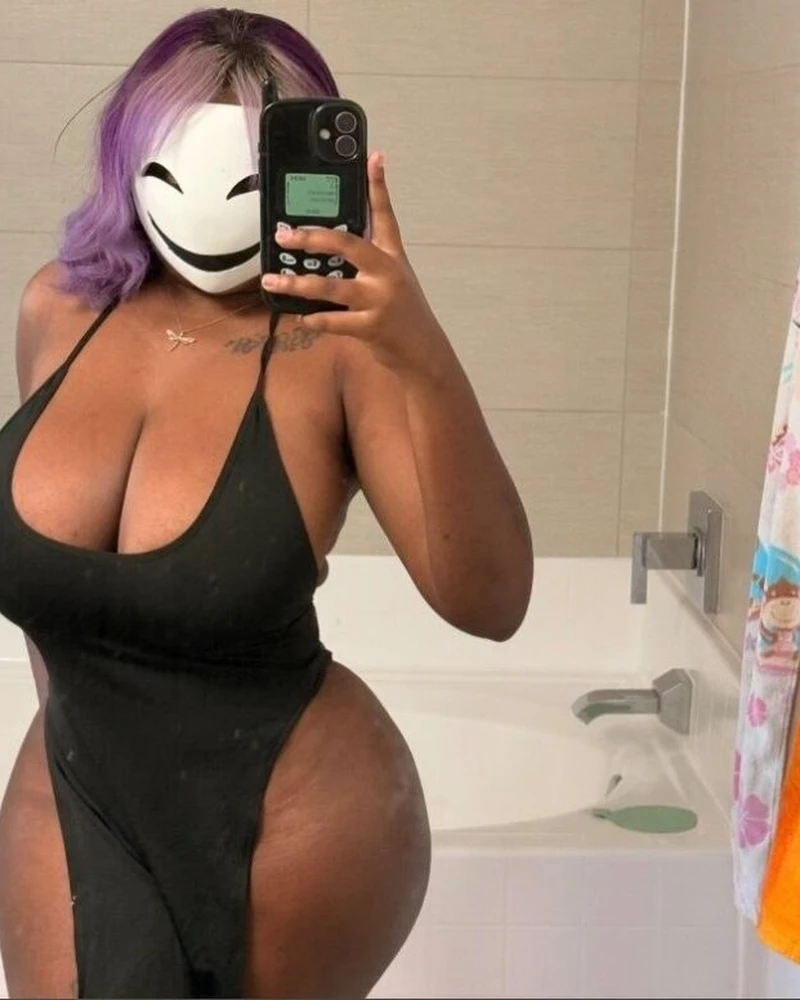 Emomask Onlyfans Leak, créatrice OnlyFans