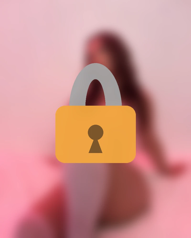 Itselena_ Mym Leak, créatrice MYM